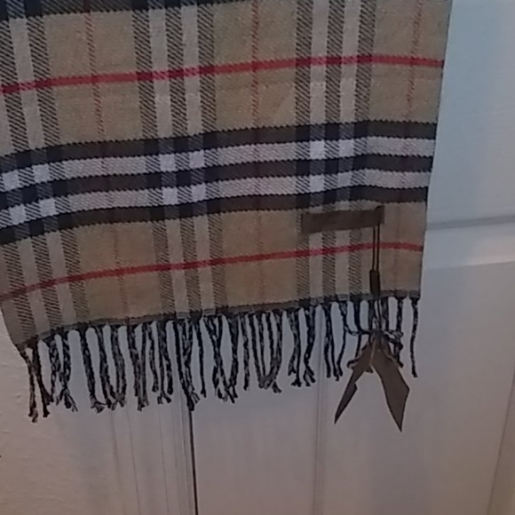 Burberry Fringe Scarf w/ Wristlet & Eyeglass Case - Picture 6 of 17